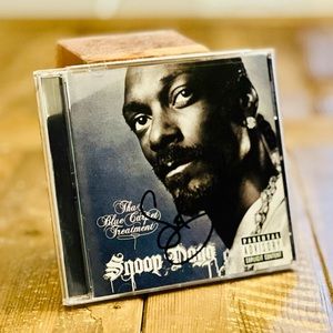 “Tha Blue Carpet Treatment” Snoop Dogg Signed by Snoop c.2006